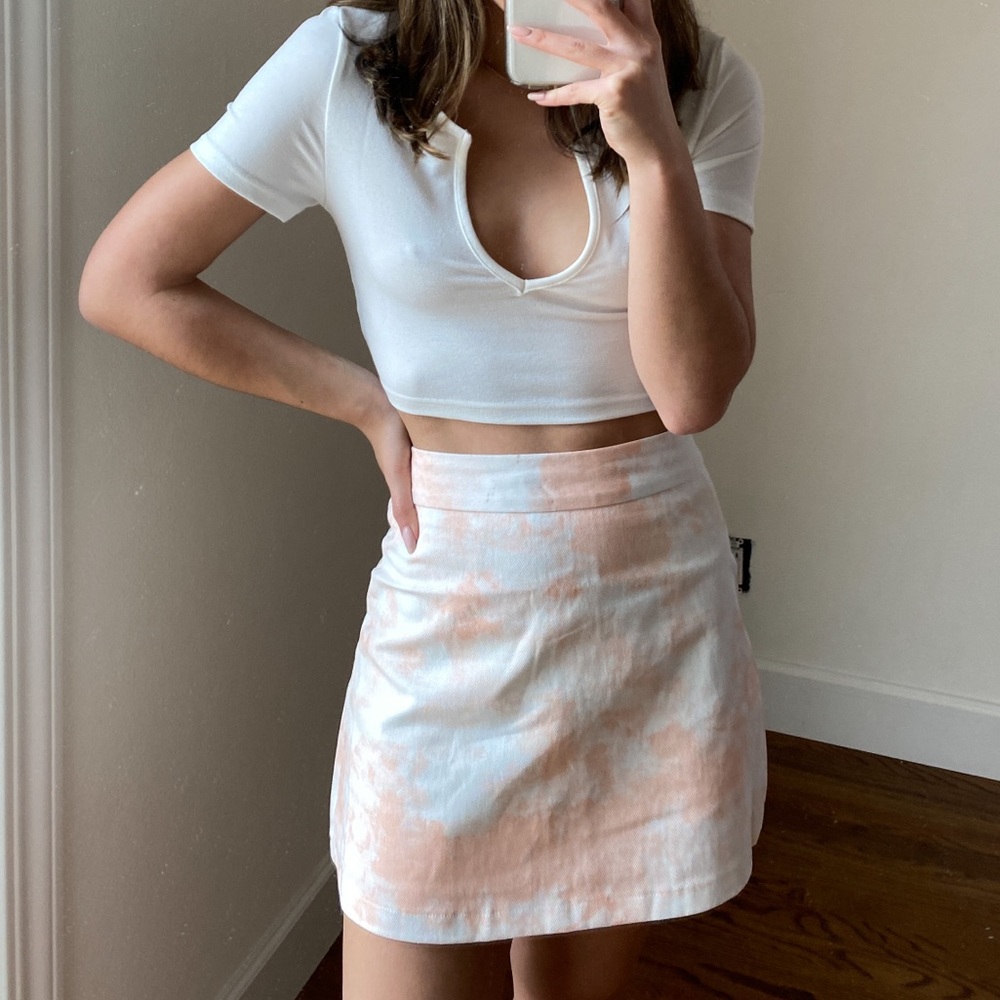 Pink and white tie-dye mini skirt